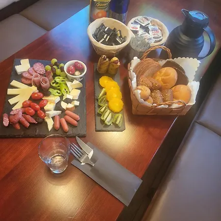 Ritters Weinstuben Hotel *